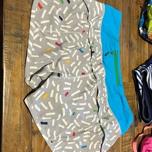 Size 6 seawheze  shorts *rare*